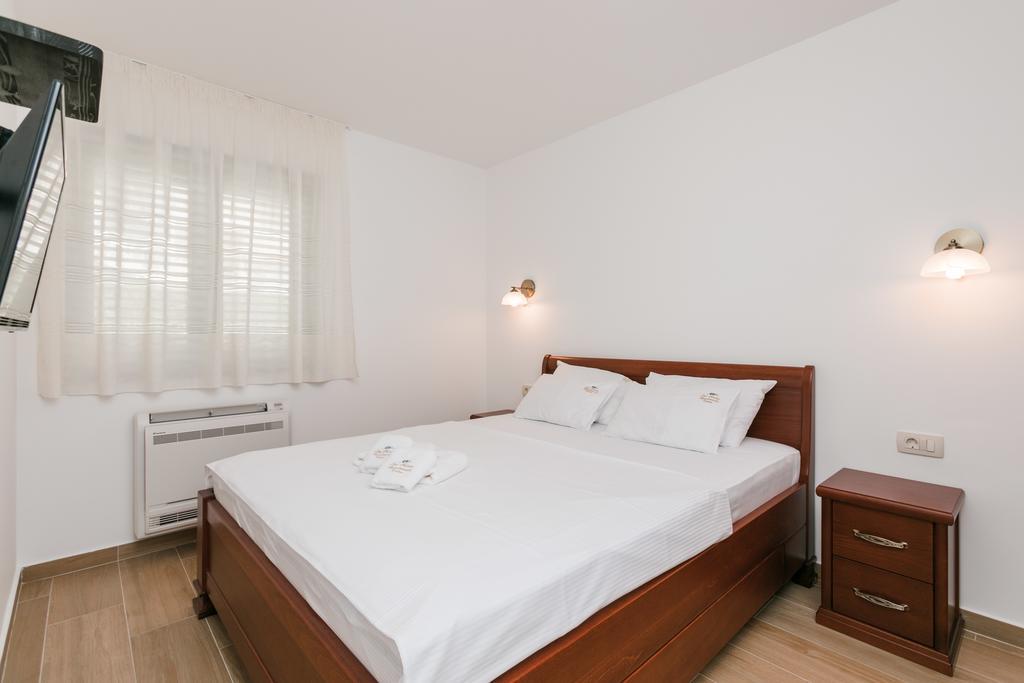 Apartments Los Olivos コトル 部屋 写真