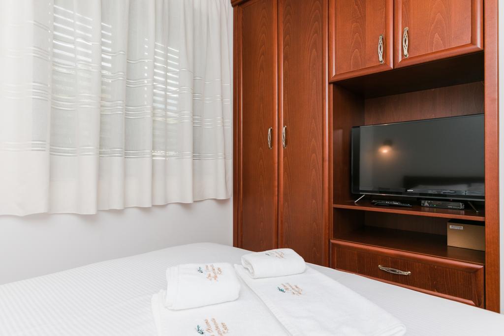 Apartments Los Olivos コトル 部屋 写真